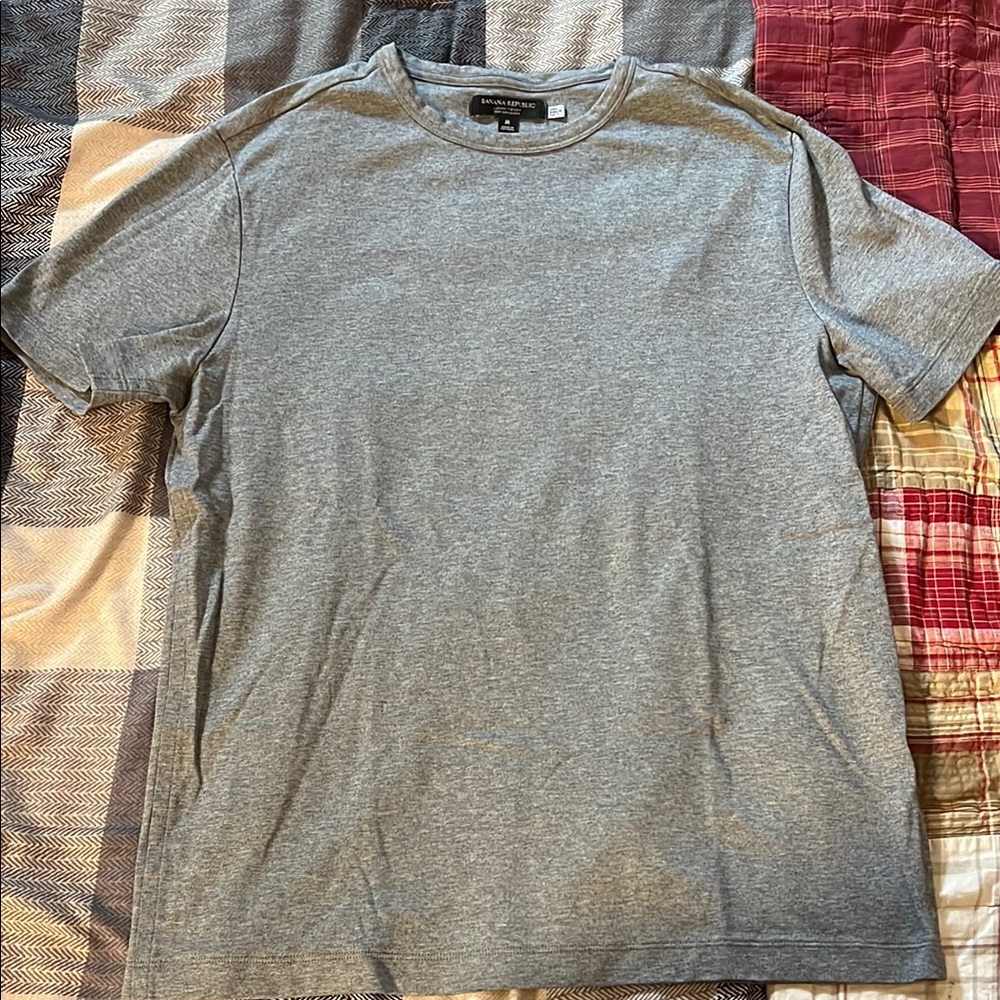 Banana Republic Gray Short Sleeve Tee